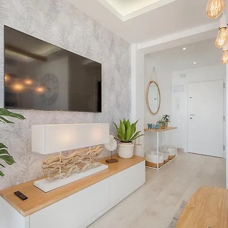 Hanami Avenida De Espana Sea Front Estepona