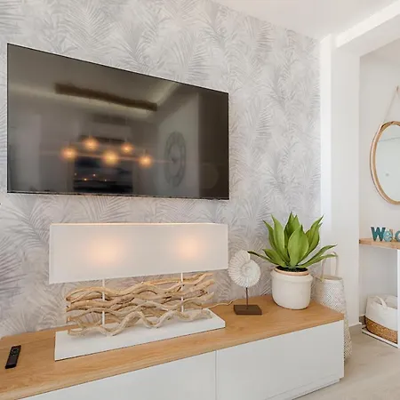 Hanami Avenida De Espana Sea Front