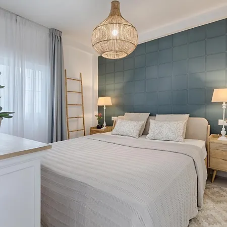 Hanami Avenida De Espana Sea Front *