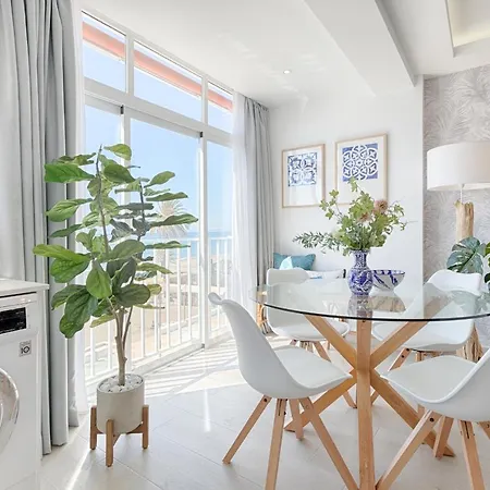 Hanami Avenida De Espana Sea Front شقة إِستيبونا