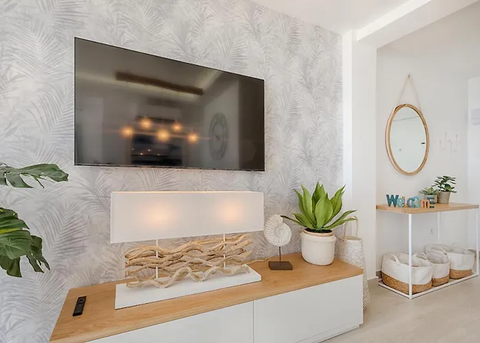 Hanami Avenida De Espana Sea Front